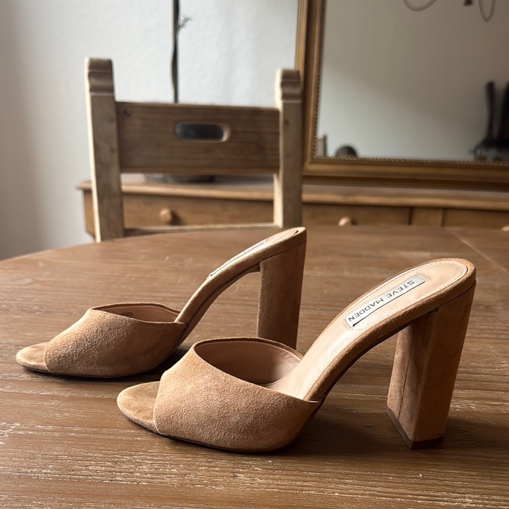 Steve Madden Tan Heels with Tapered Design